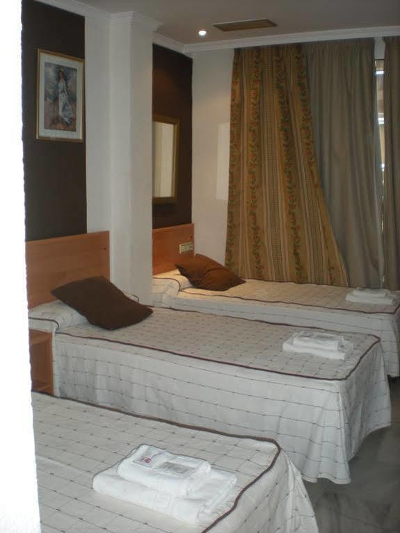 Hotel New Sanz Торремолинос Экстерьер фото